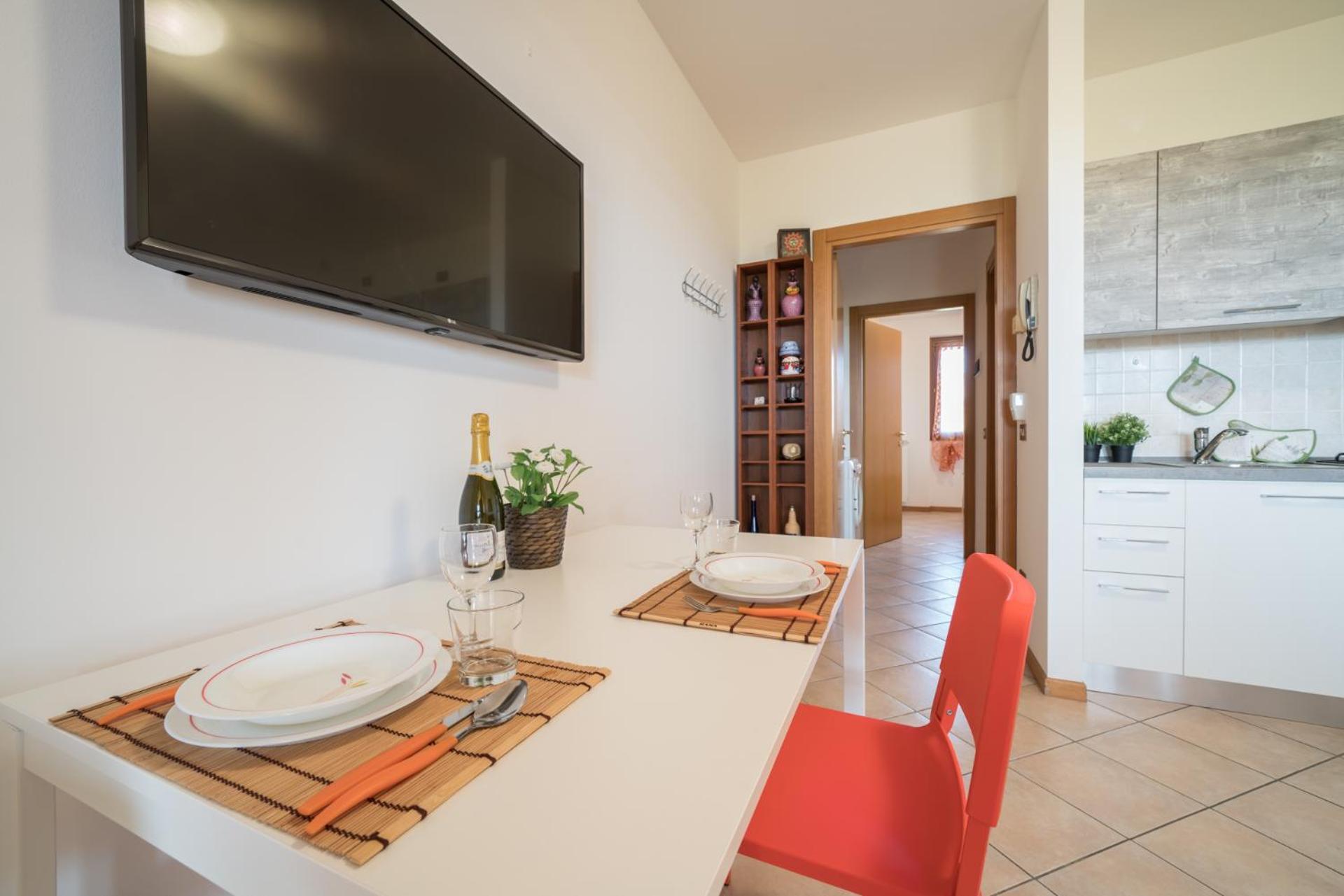 Apartment Gardappartamenti - Cascinale With Terrace Desenzano del Garda